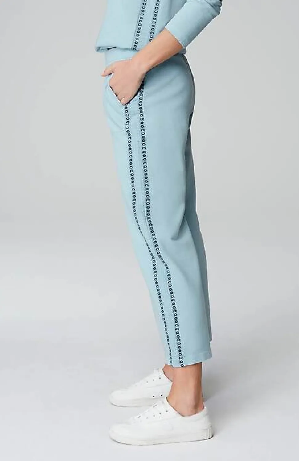 Fit French Terry Embroidered Crops | Jjill